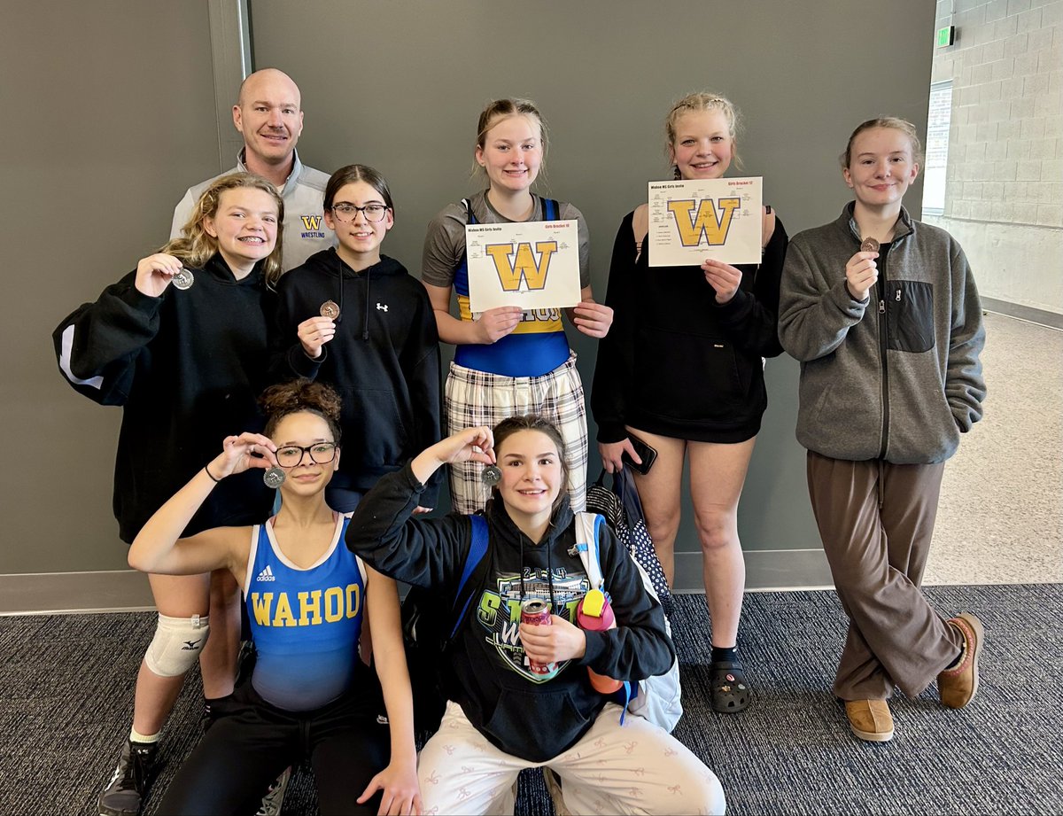 Great job to our MS Wrestlers yesterday. They brought their best wrestling of the year at our home meet. 

1st - Kate, Avery
2nd - Bree, London, Mckinnely
4th - Evelyn, Hailey, Regina

#GoWahooBlue
#ExcellenceEverywhere
