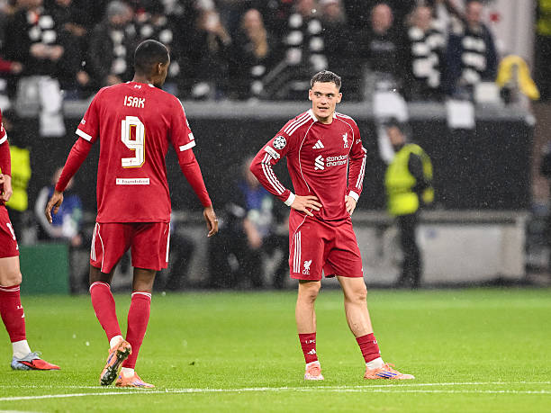 Mercado_Ingles's tweet photo. Esto era lo que los hinchas del Liverpool estaban esperando por meses, que todos los nuevos fichajes aportaran para el partido.

⚽️ Alexander Isak
🅰️ Florian Wirtz
⚽️ Hugo Ekitike
🅰️ Jeremie Frimpong https://t.co/JuZZi5dsWe