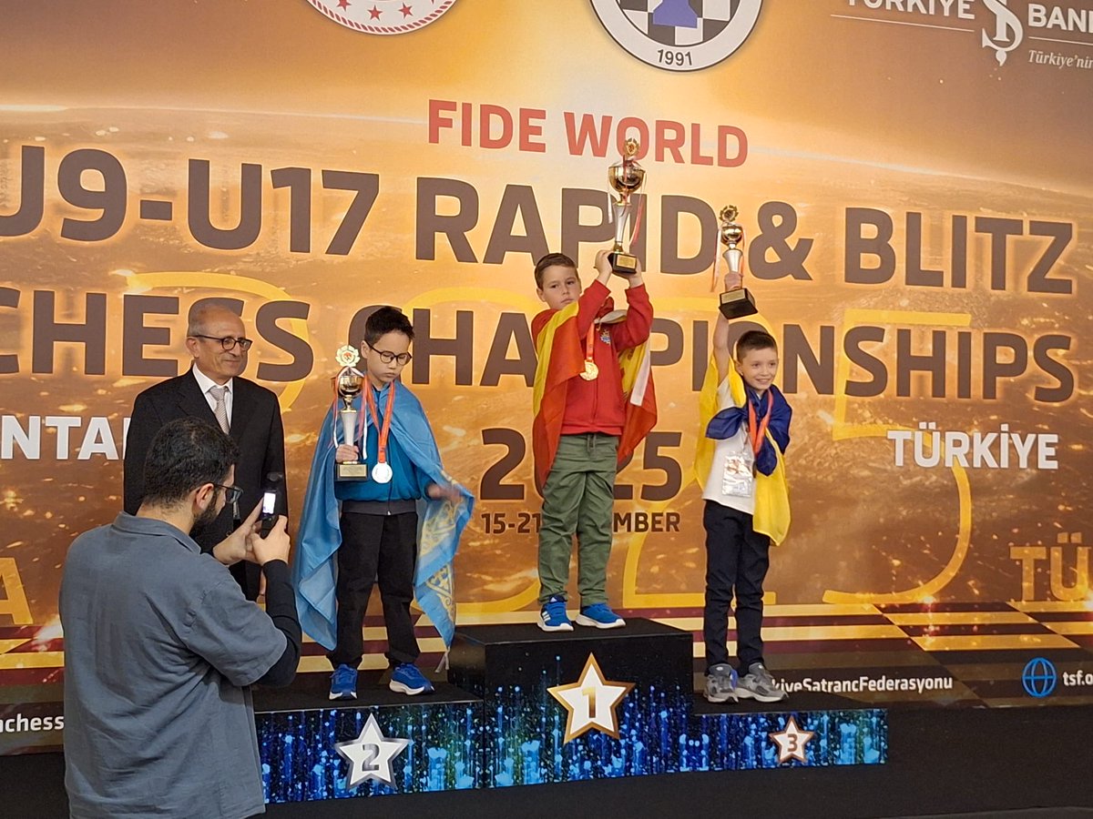 Javier Ochoa de Echagüen tweet media