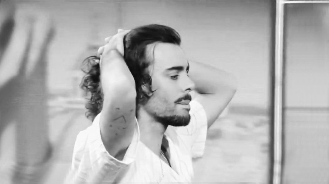 PinkCrown9's tweet photo. Te queremos un montón, que lo sepas¡ 
#siemprecontigoruvens 😘😘 https://t.co/9AVhAVBxHp