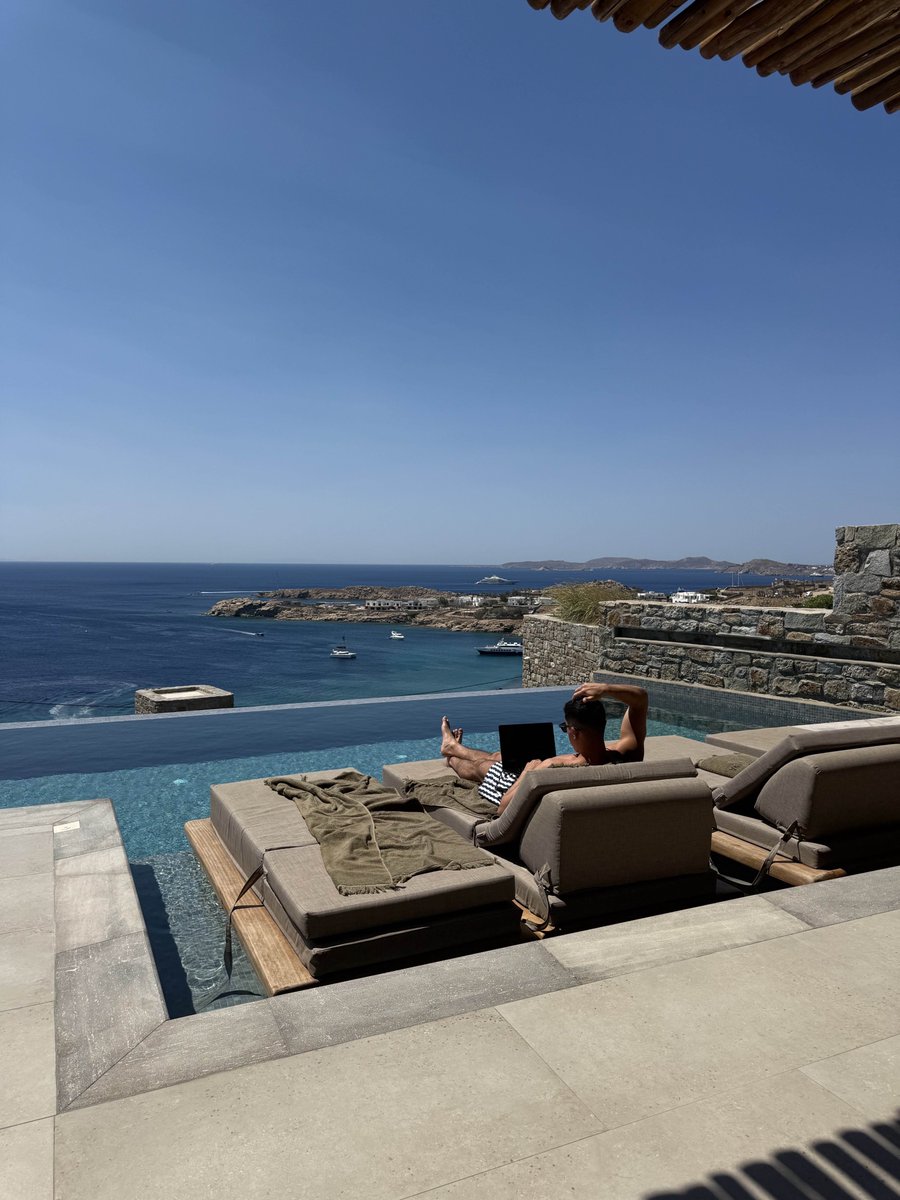 Sean trades tweet media