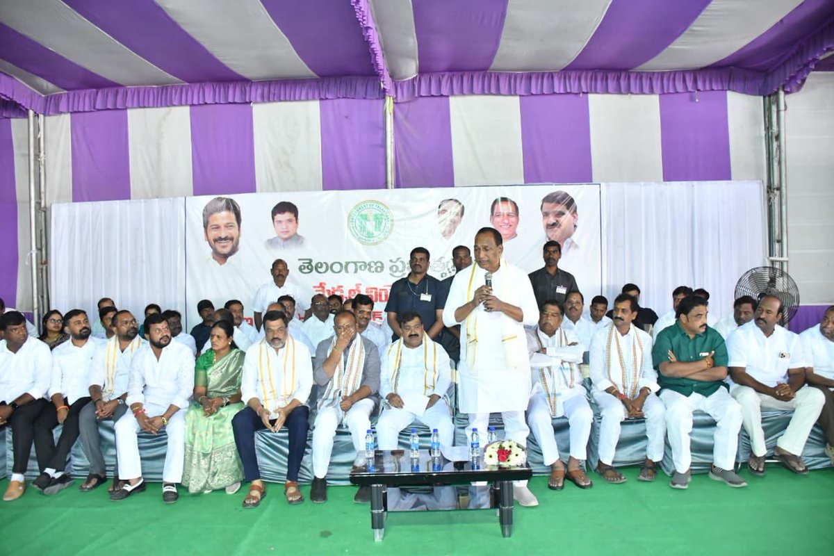 PVasupathi's tweet photo. participated in Distributed kalyana Lakshmi &amp; shadi Mubarak cheques to 350 beneficiaries of Medchal  constituency  along with Honourable Former Minister  @chmallareddyMLA garu,MLC patnam Mahender reddy garu https://t.co/f9Dr32KSLm