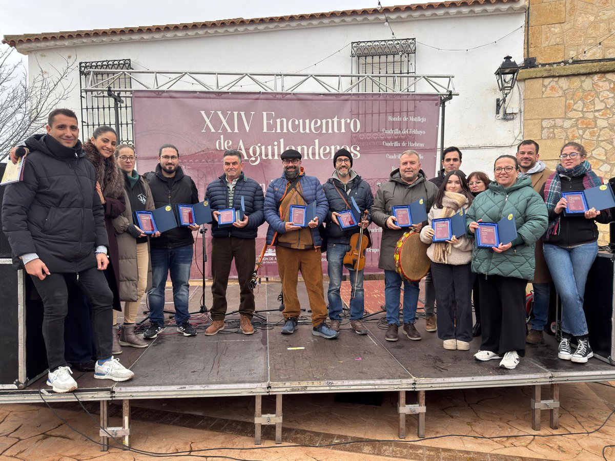 dipualba's tweet photo. 🎶#SanPedro ha llenado sus calles de música y tradición
El XXIV #EncuentroDeAguilanderos ha reunido a 11 #cuadrillas y +230 músic@s en un día de #coplas, #alegría, #convivencia y #PatrimonioCultural, como han comprobado @miguelzamora89 y @DanielSancha.
🌐https://t.co/WFS53B4wjh https://t.co/WtRGkmqrui