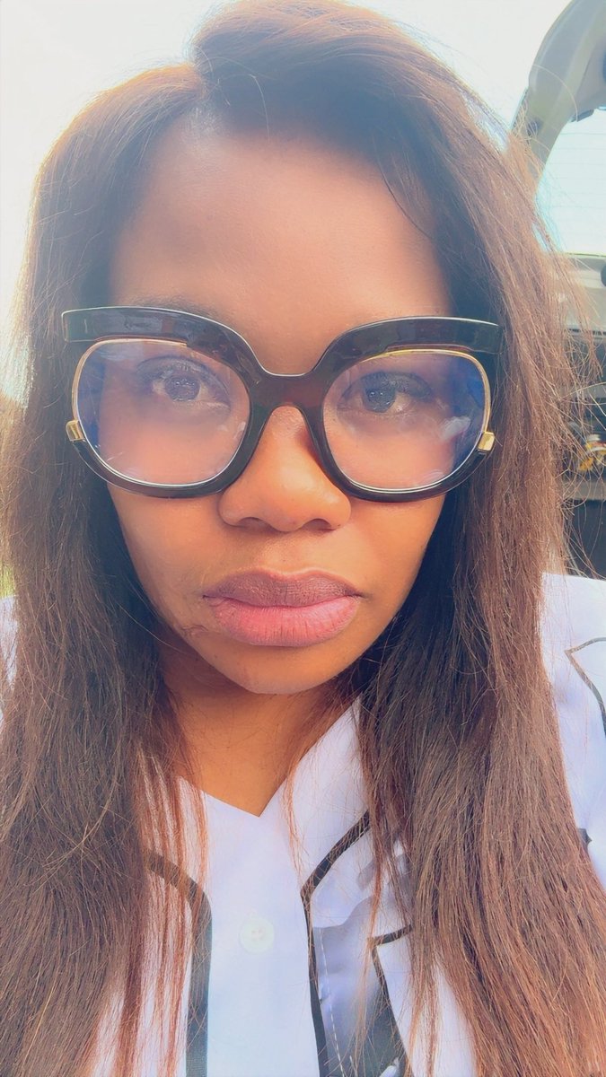 Maletsapa1's tweet image. There’s life after December,so if you’re not earning like them , do not spend like them. Just relax and enjoy your holiday 🙏🏼