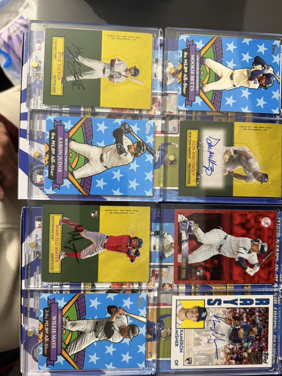 oscar3cf's tweet photo. @CardPurchaser anything good here? https://t.co/W4M0H4leN1