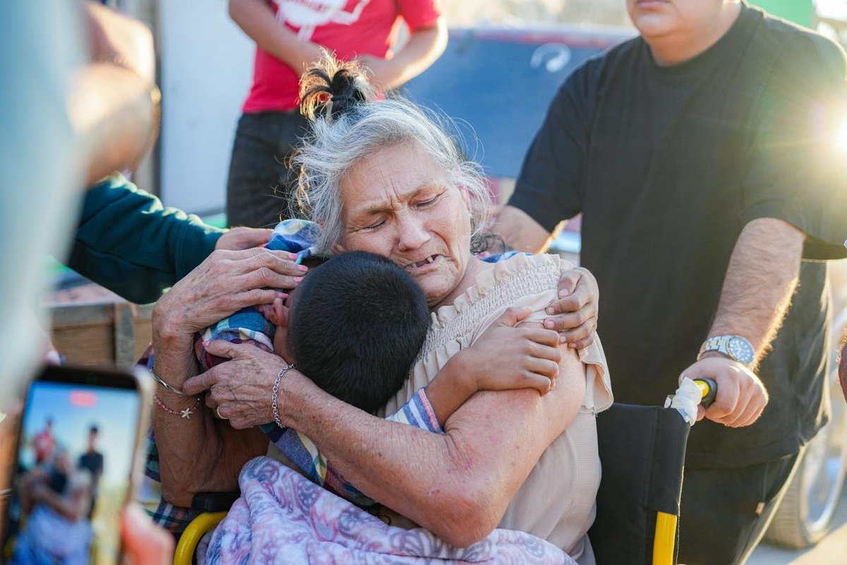 JRuizUribeBC's tweet photo. Ayer regresé a El Florido 1ra Sección para visitar a la señora Conchita, a quien conocí en una asamblea ciudadana. Escuchar, regresar y cumplir es como avanza la 4T, con la gente y para las y los bajacalifornianos.

#JesúsRuizUribe #CuartaTransformación #4T #Morena #BajaCalifornia