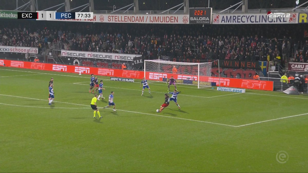 Foot_NL's tweet photo. IRAKLI YEGOIAN ! Le milieu de terrain redonne l'avantage à Excelsior sur un tir décroisé à l'entrée de la surface. 2-1
#EXCPEC https://t.co/xIzmYCuynJ