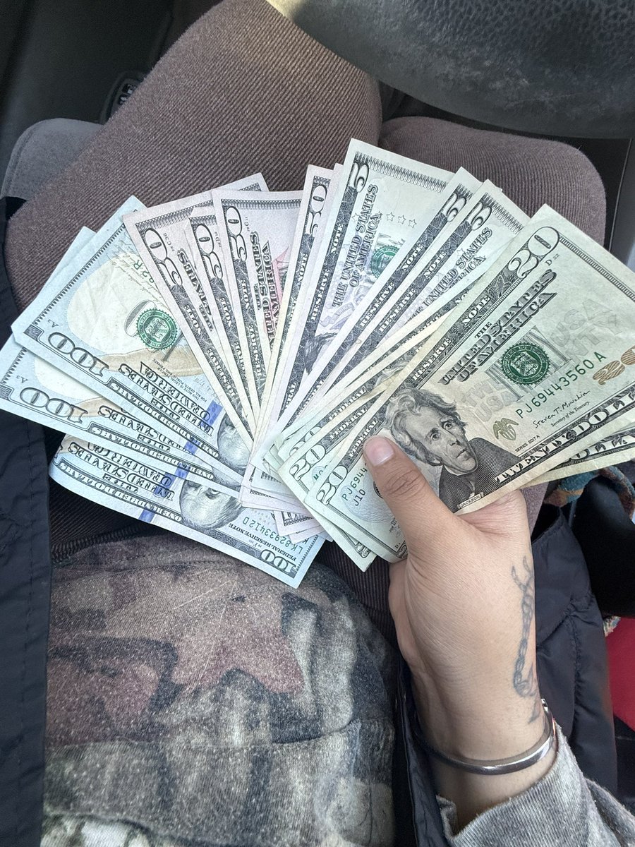 paythepuma's tweet photo. I love having a fat juicy ass 💞💞💞

findom femdom puma worship fartslave https://t.co/KTZFvm6j7e