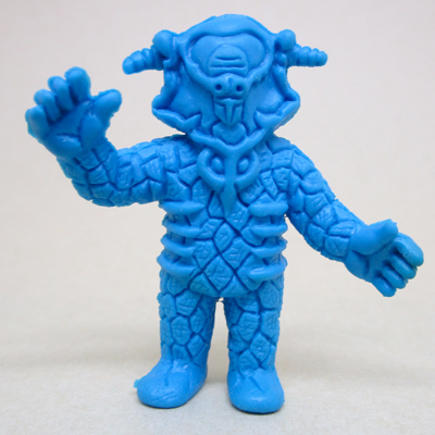 今日も雑に怪獣消しゴム置いとく。 ポピーのベル星人だぜ！