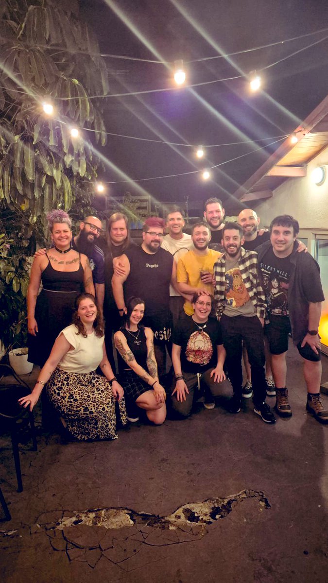 Press Over tweet media