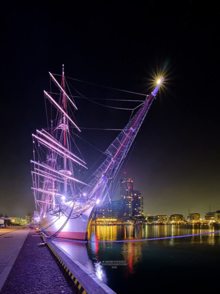 Magiczny klimat? Mamy to #wGdyni.
____________
Fot. Maciej Koniuszy /zdjęcie pochodzi z naszej facebookowej grupy Gdynia w obiektywie