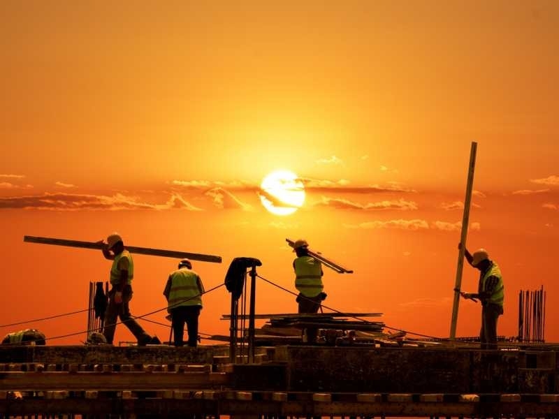 «ميد»: 2026 عام إعادة التوازن في سوق الإنشاءات الخليجي. المنطقة لا تزال سوقاً واعدة للقطاع 