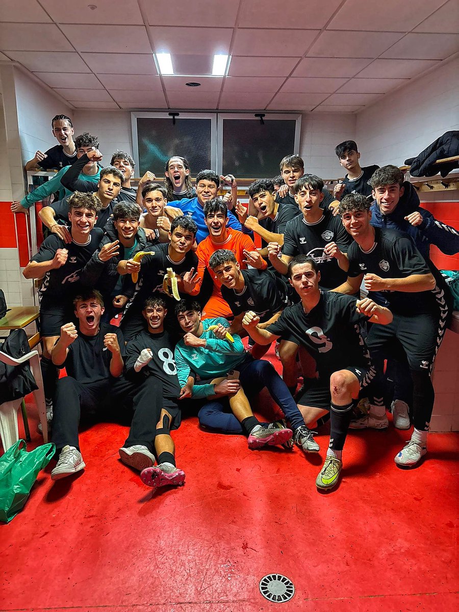 BaseCFIntercity's tweet image. 🏆 𝗝𝗼𝗿𝗻𝗮𝗱𝗮 𝟭𝟯 - 𝗟𝗹𝗶𝗴𝗮 𝗖𝗼𝗺𝘂𝗻𝗶𝘁𝗮𝘁 𝗝𝘂𝘃𝗲𝗻𝗶𝗹

🖤⚔️ 𝗝𝘂𝘃𝗲𝗻𝗶𝗹 “𝗔”

1️⃣ CF Intercity
0️⃣ UD Aldaia

⚽️ Adrián

💪🏻 Regalito de Navidad de nuestros chicos en forma de +3

🙌🏻🖤 ¡𝐄𝐧𝐡𝐨𝐫𝐚𝐛𝐮𝐞𝐧𝐚 𝐞𝐪𝐮𝐢𝐩𝐨!