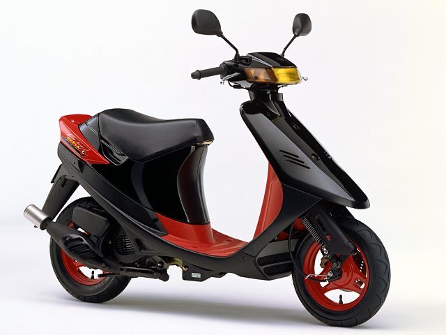 皆さん おはようございます！ 原付スポスク三国志😅 スズキも忘れちゃ