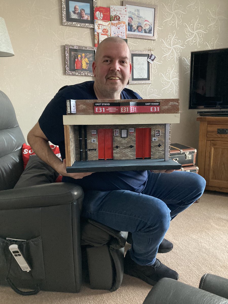 davidtpye's tweet image. Over the moon with my model from the talented @modelturnstiles picked up today… a great way to remember all those years dad and I went through these turnstiles at OT. Thank you mate