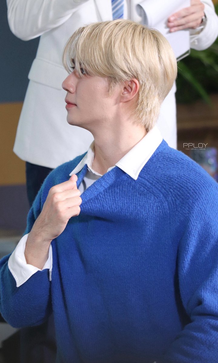 Oh God. He's too Lhor. #MagicleanxZeeNuNew #ZeePruk @zee_pruk