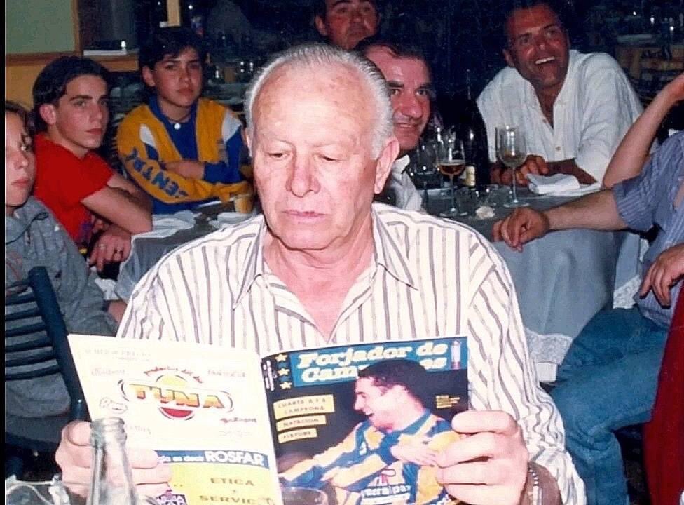 Pfff ni aura el viejo eh 🌟🏆