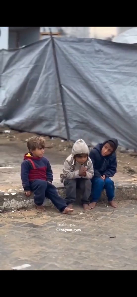Gazze'yi kimsesiz bırakma Allah'ım!
🥀🥀🥀

#gazzedeateşsönmüyor