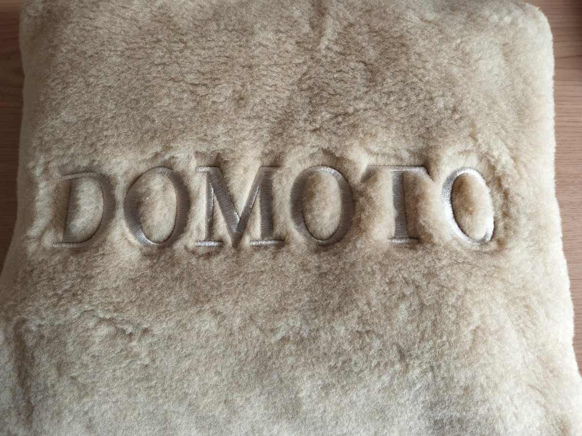 DOMOTOブランケット、ブランケット本体の機能性も抜群だけど外側の