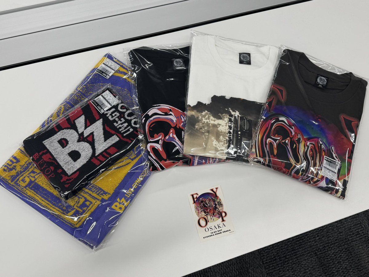 今日は娘たちの習い事の送迎

終わったら速攻でB'zのライブに行くのでソワソワしてますw

昨日ゲットしたTシャツ、どれ着て行こうか迷う