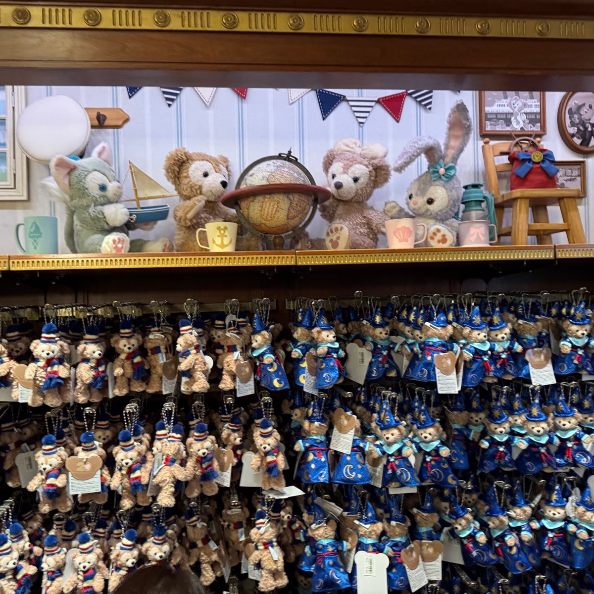 本日からダッフィー20周年の復刻版ぬいぐるみバッジの店頭販売が