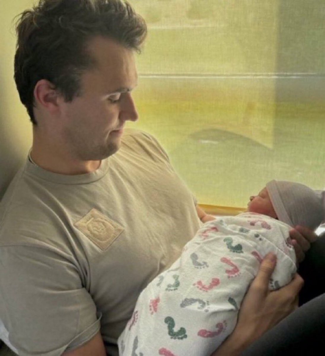 两位公主- 世界故事银行, image size:1096x1200