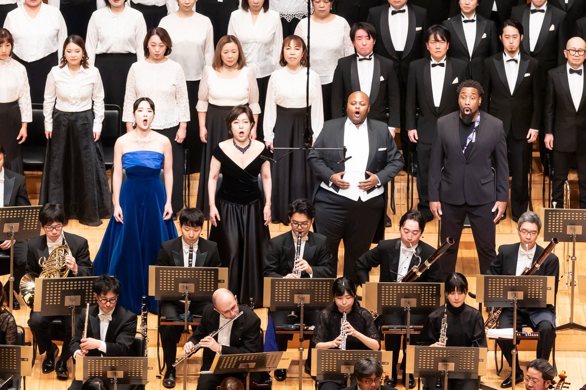 【当日券情報】本日12/21（日）14時 東京芸術劇場公演は、フランスの鬼才パスカルがベートーヴェン「第九」を指揮。マクンゴら豪華声楽陣、新国立劇場合唱団が共演します。 
当日券は13時から販売します。学生券（25歳以下／2000円）の整理券も13時から配布します。 
yomikyo.or.jp/concert/2025/0…
#読響