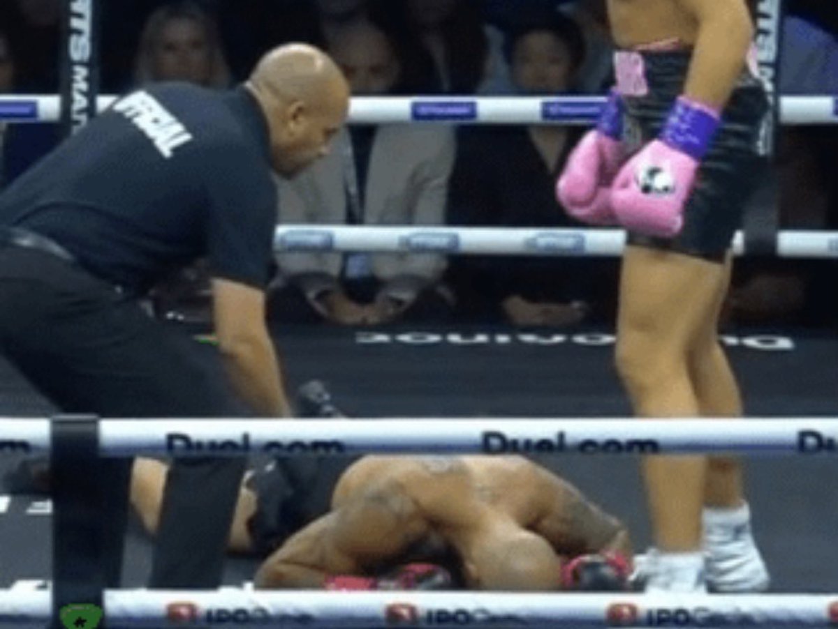 Gonna rub my pussy to this pic later. I love seeing this mf struggle 😭