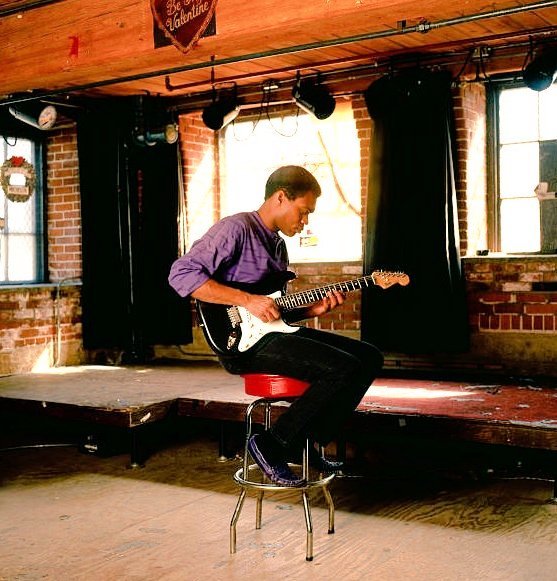 Robert Cray 
Photo by ©Deborah Feingold