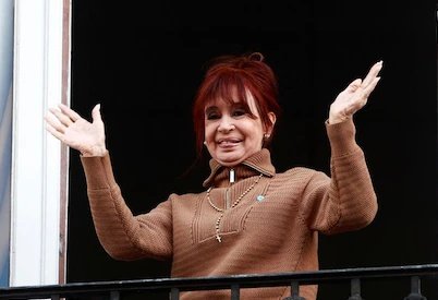 Gracias a la gran inversión en salud publica y de calidad, Cristina Fernández de Kirchner será operada nuevamente en el Sanatorio Otamendi. 
Privado, lujoso y el más caro del país. 

La hipocresía progre