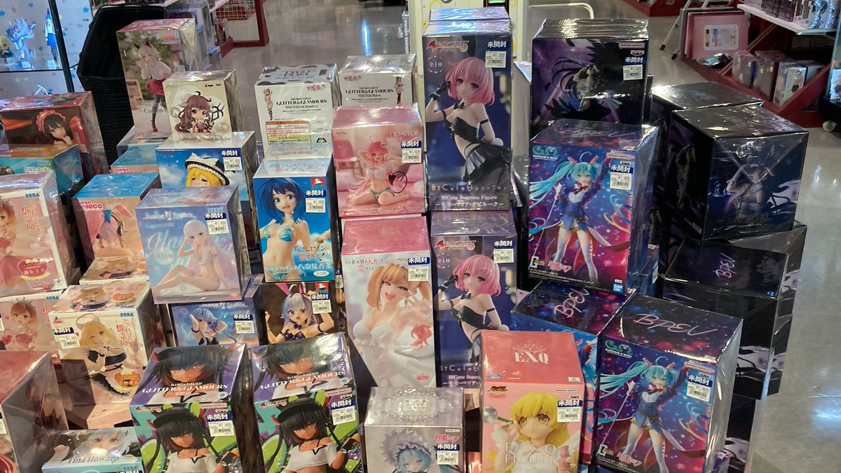 u_pura_kitakata's tweet photo. おはようございます😃
ゆうぷら喜多方塩川店おもちゃ担当です✨
美少女フィギュアも新作プライズ販売中です❗️皆さまのご来店お待ちしております‼️
#喜多川海夢 #BPEV #ゆうぷら #喜多方 https://t.co/3r4igC6Ssg