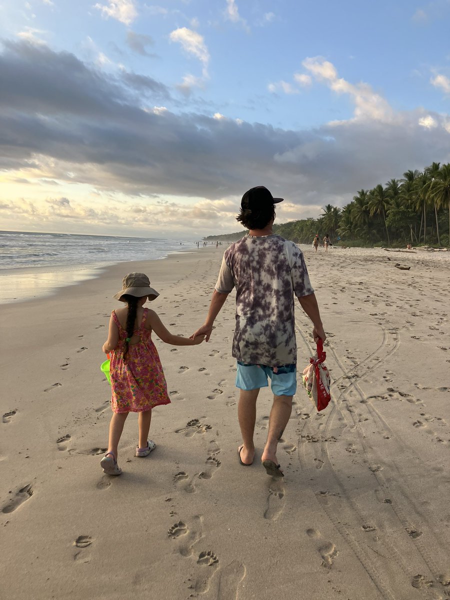 TheresaLongo's tweet image. the first cutback after some time away feels so good. 🏄🏼‍♀️ backside too 😝

#Surf #Surfer #Surfista #proSurf