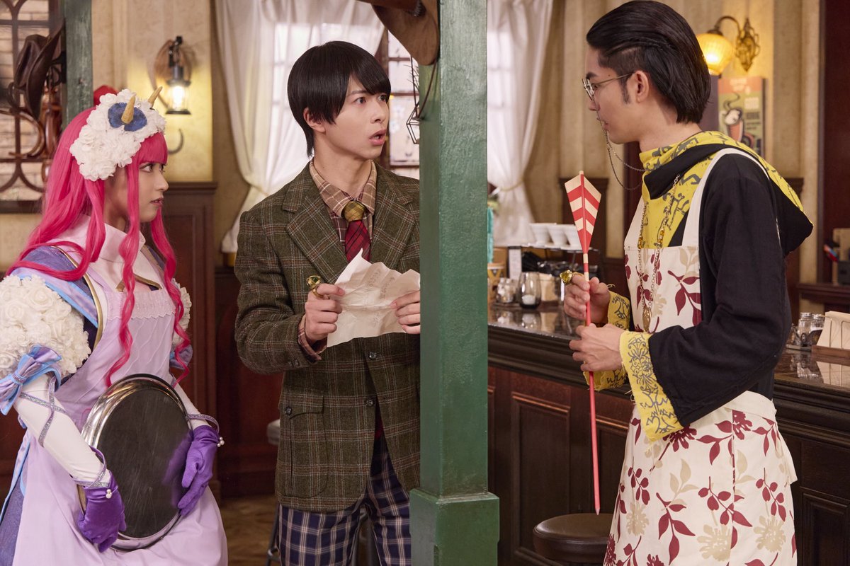 Gozyu_toei's tweet photo. 次回の #ゴジュウジャー は！
⚠️2026年1月4日(日)9時半から放送⚠️

第44話
「僕こそレッド！折リジナル戦隊、見参！」🟥✨

残る指輪は僅か。
最後の指輪を手にするのは一体……！

そんな中、ついに登場！
折リジナル戦隊オリガレッド！！

「レッドにふさわしくない」と
吠に挑戦状を叩きつける！

予告: https://t.co/ZxbNMYwywM