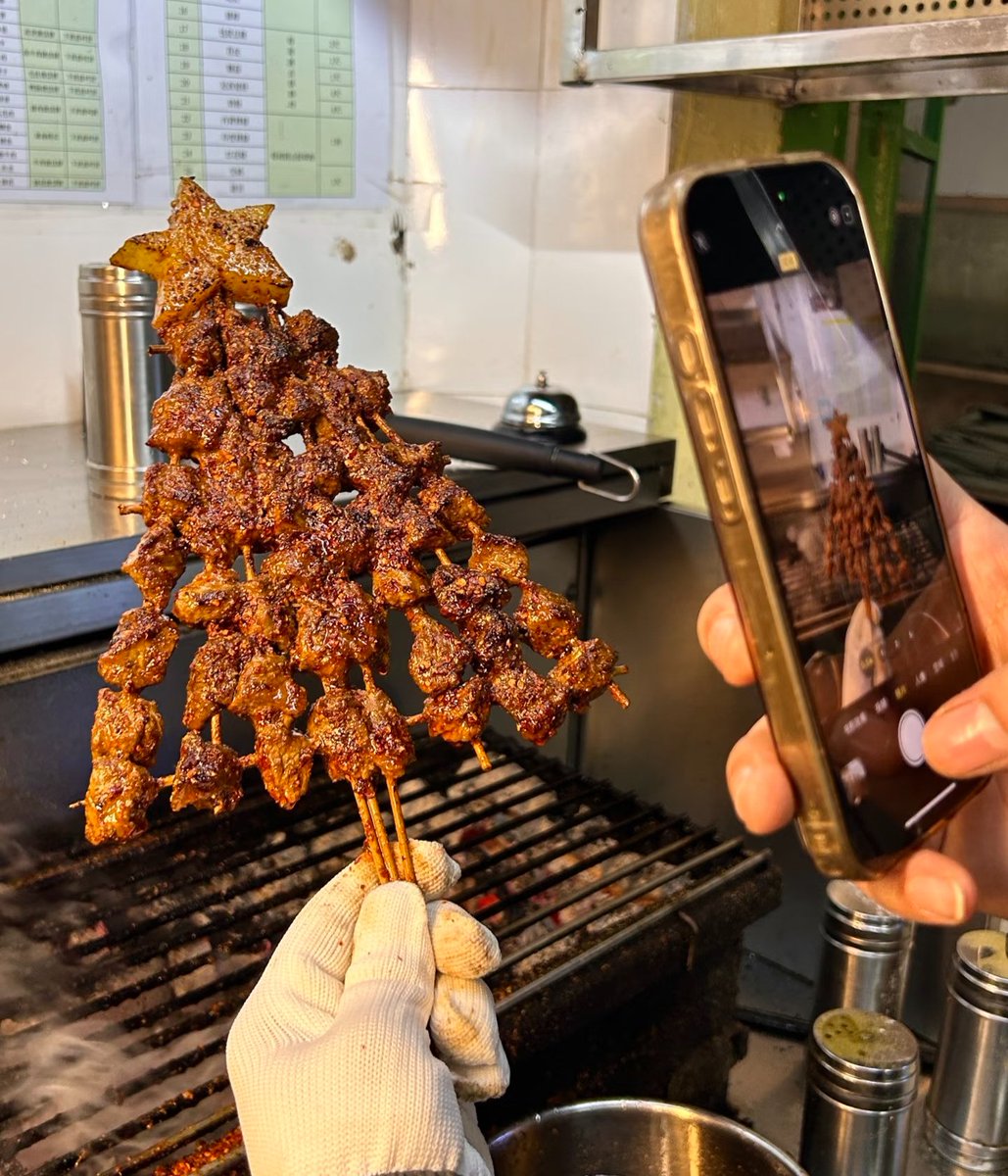 今天尝试做了个圣诞树串串，看着还不错！大家有什么创意料理分享吗？  #美食分享   #创意料理