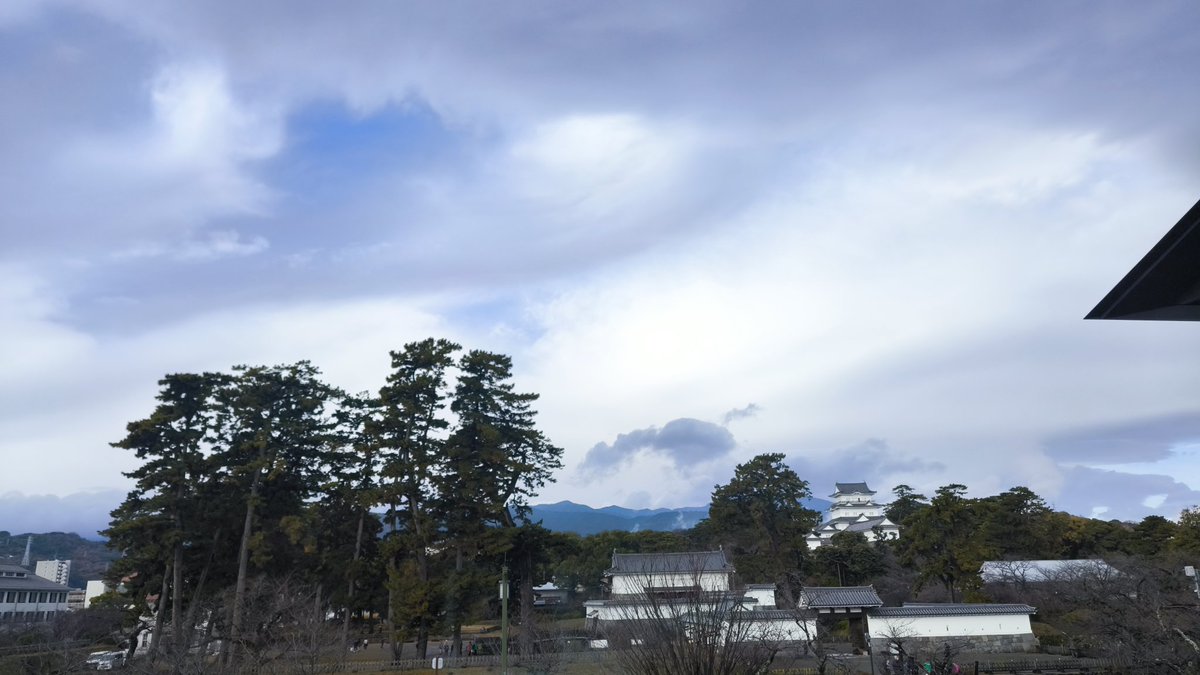 starflight1111's tweet photo. 雨も上がって青空も見えてきました。
午後は小田原三の丸ホール「大ホール」へお越しくださいませ〜 https://t.co/qKJpY2Gzgs