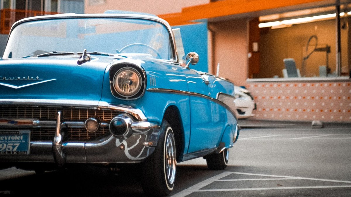 LizardSkin_'s tweet image. Elevate your classic car restoration with the right thermal barrier! 🌡️ @LizardSkin_ Ceramic Insulation protects against heat, improves comfort, and boosts long-term performance—because every build should feel as good as it looks.

👉 lizardskin.com/heat-protectio…