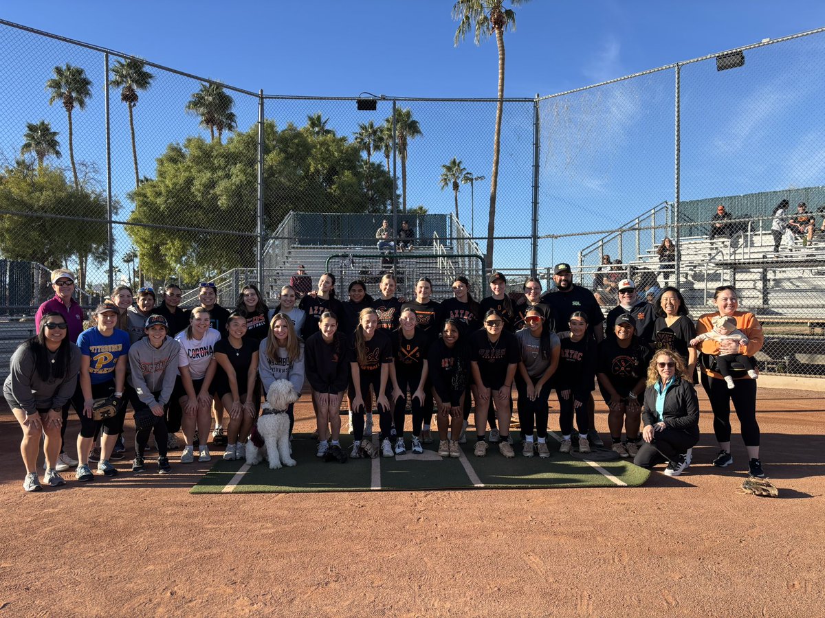 CDS Aztec Softball 🥎 tweet media