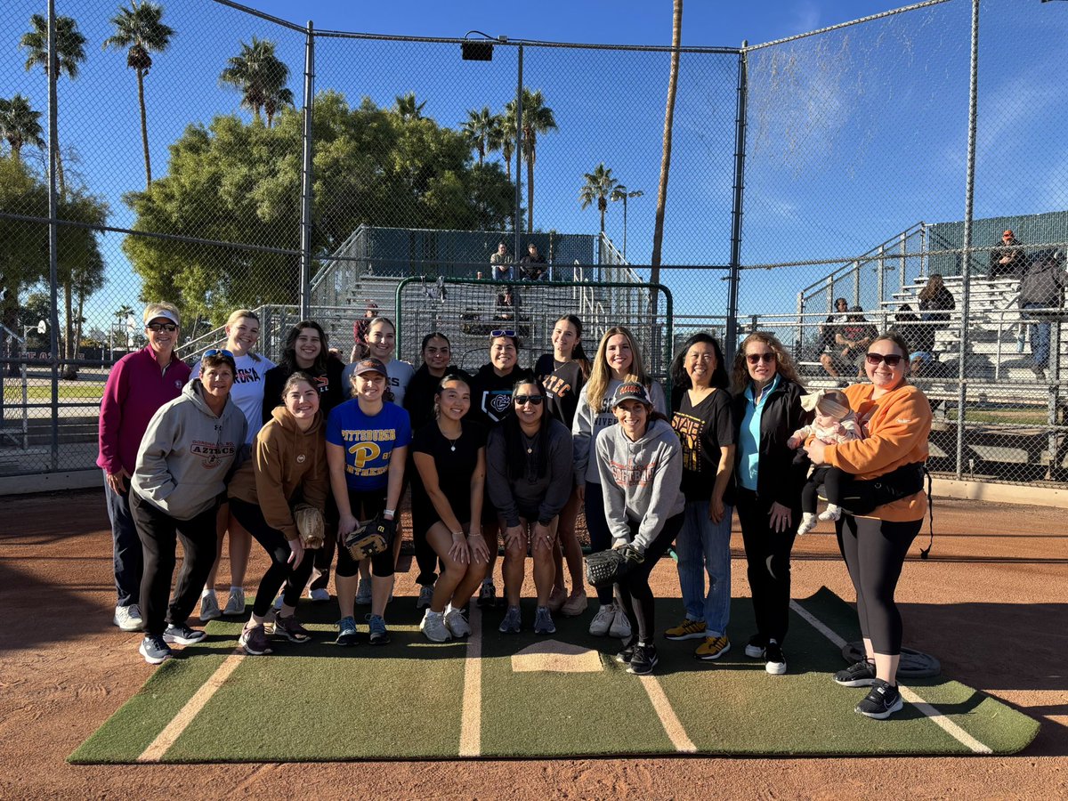CDS Aztec Softball 🥎 tweet media