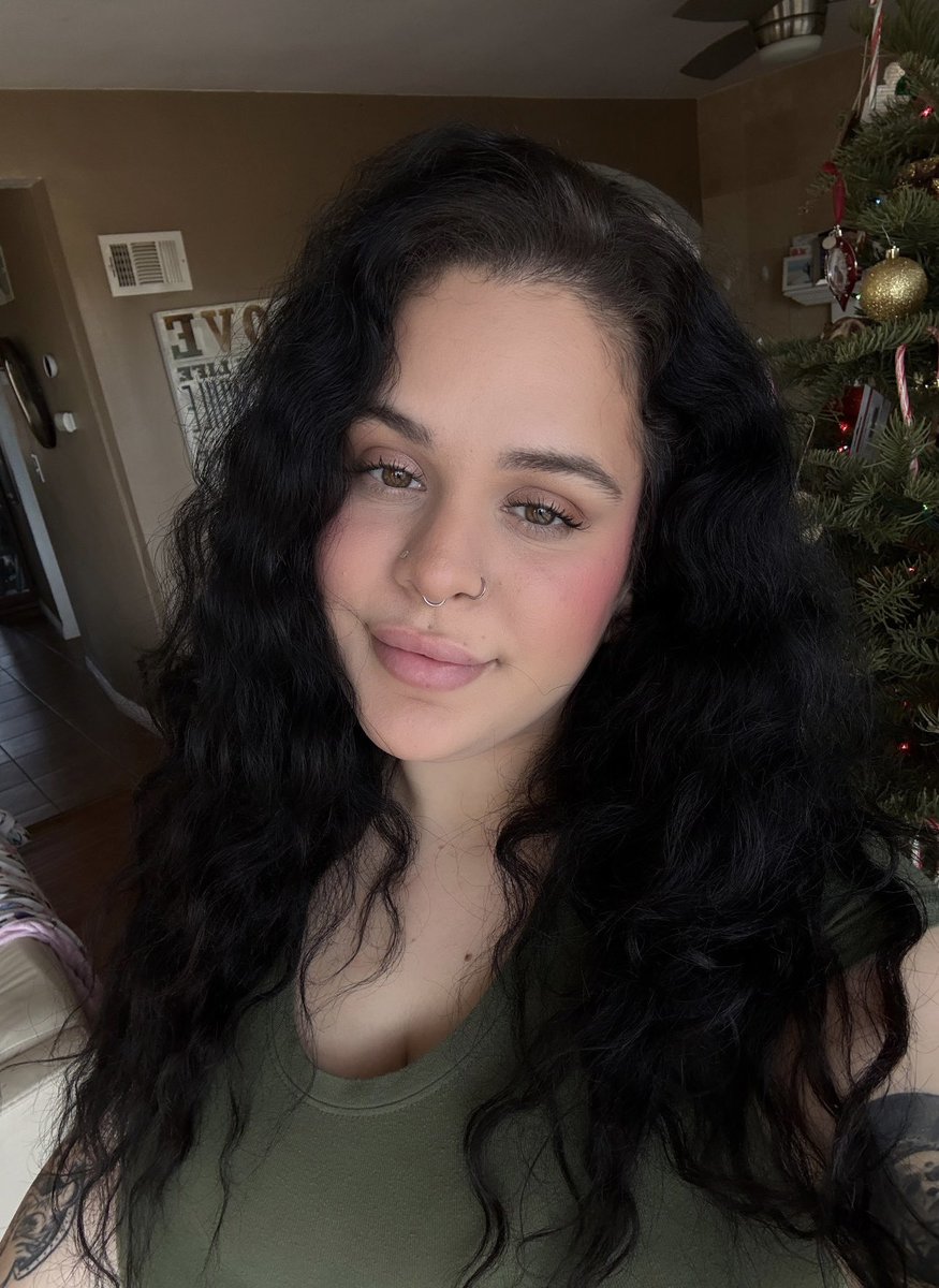 milffmiranda's tweet photo. stopping by to drop a selfie hehe https://t.co/0IKYSbjqhs