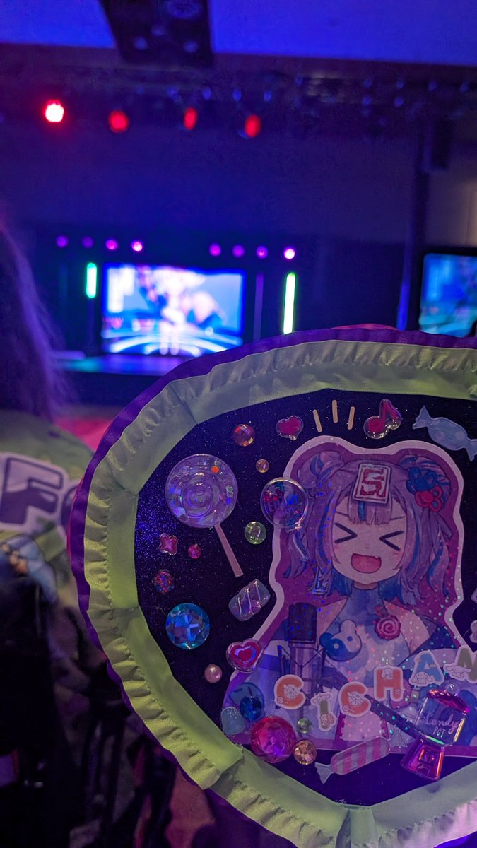 AsukaKojou's tweet image. I'm so glad I was able to make it your first overseas live 💜💜💜
Your performance was so fun!!  I made sure to cheer loud for you!!! So happy I got to hear your original songs!!!! 💜💜💜💜