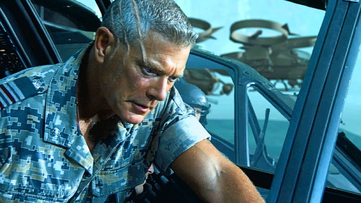 _helllboy_'s tweet image. Literalmente estos 3 vivieron la fantasía de estar con una alienígena azul de 3 metros #AvatarFireAndAsh