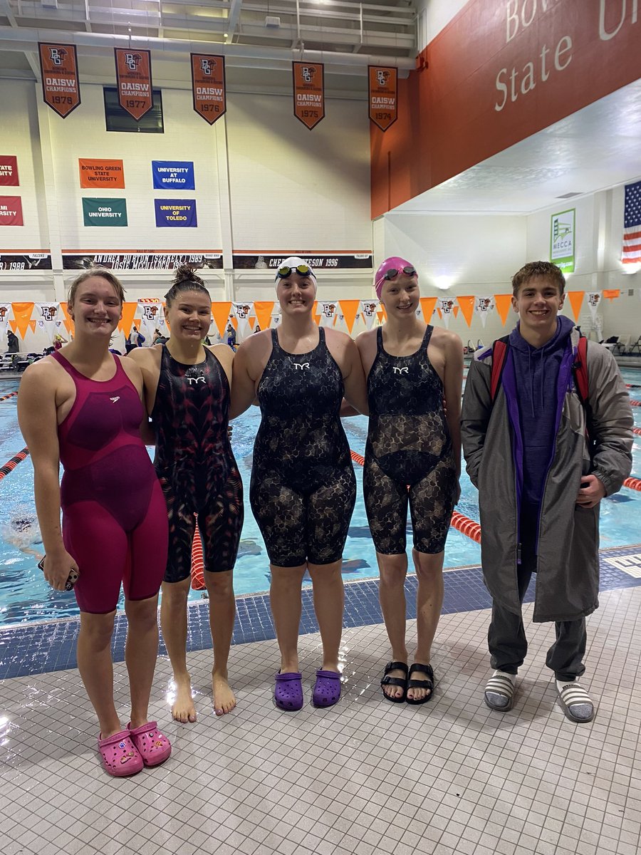 PHSCswimming's tweet image. Northwest Classic Finals!
Girls 200 Free Relay &amp;amp; 200 Medley Relay (H. Hummel, H. Garrett, A. Sturgill, R. Eagle); Haylee Garrett: 200 Free, 500 Free; Rowan Eagle: 100 Free; Harper Hummel: 100 Free; Luca D’Errico: 200 IM, 500 Free