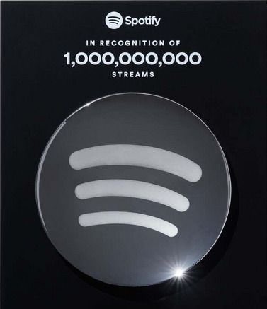 annlovesmyg's tweet photo. Haegeum can make history as:

- The FIRST Korean rap song with a Billion Plaque.
- The FIRST Asian male rapper with a Billion Plaque.
- The FIRST fully self-written, self-composed and self-produced Kpop song to reach 1B.

We’re only 282M streams away. This is absolutely achievable if we stay consistent and increase his daily streams. Let’s make history and give yoongi the recognition he truly deserves.