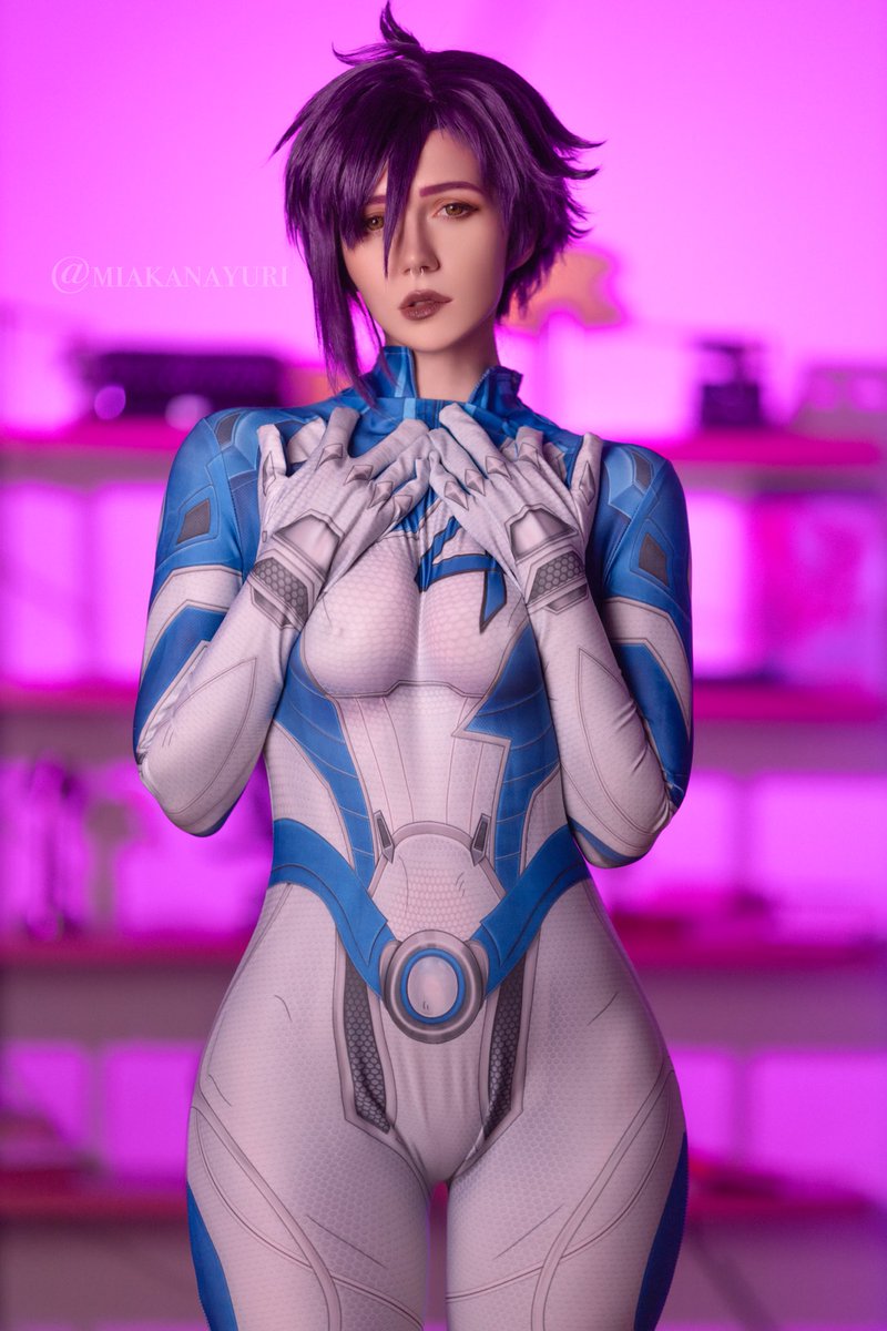 My cosplay Invisigal from Dispatch 💙