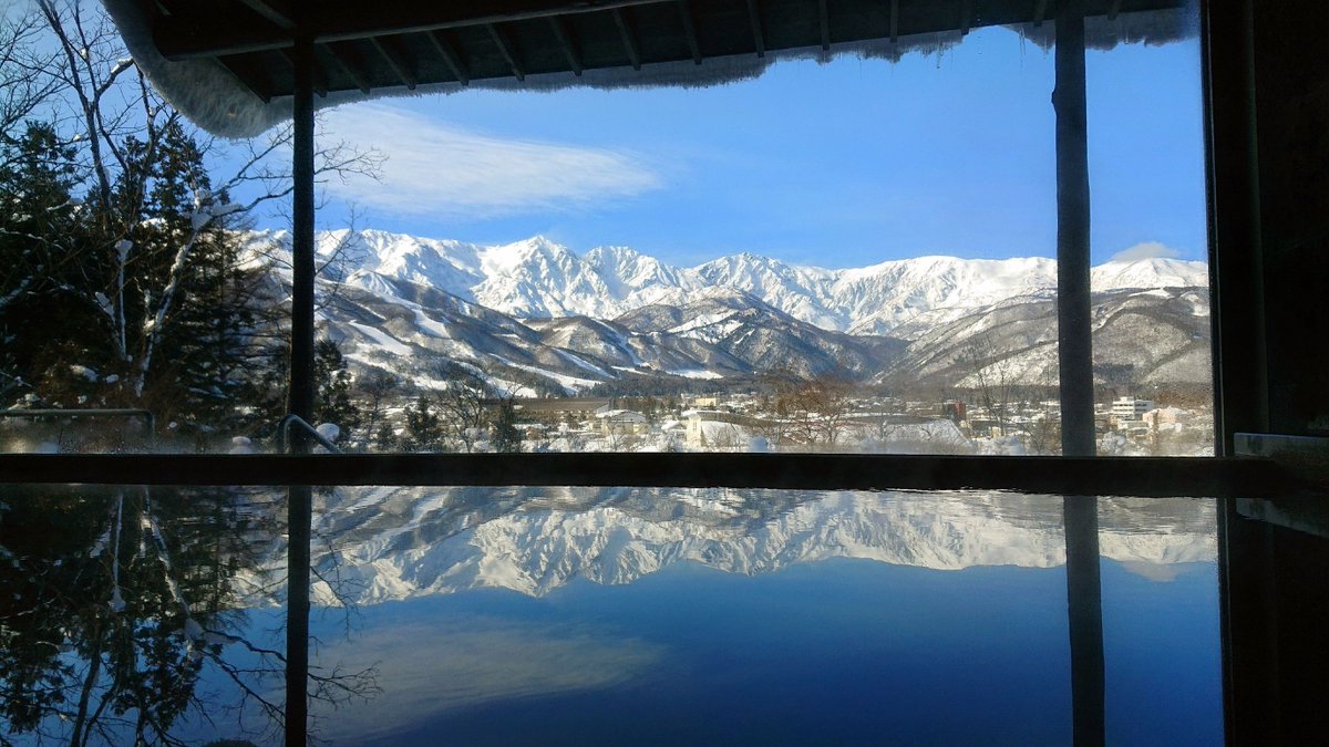 shinpapa8888's tweet photo. 一生に一度は泊まりたい
コスパ最高の絶景宿。

北海道：層雲峡 朝陽亭
北海道：湯の川温泉 湯の浜ホテル
青森県：星野リゾート 青森屋
宮城県：大江戸温泉物語 幸雲閣
栃木県：フォートリート那須高原
千葉県：鴨川グランドホテル
神奈川：湯河原温泉 グリーン荘
静岡県：伊東園ホテル松川館
長野県：白馬ハイランドホテル
福井県：芦原温泉 清風荘
岐阜県：下呂温泉 望川館
三重県：湯の山温泉 ホテル湯の本
和歌山：HOTEL KEY TERRACE HOT
広島県：グランヴィリオホテル宮島 和蔵
島根県：松江しんじ湖温泉 ホテル一畑
愛媛県：道後温泉 茶玻瑠
佐賀県：嬉野温泉 和多屋別荘
熊本県：阿蘇プラザホテル
鹿児島：指宿ロイヤルホテル

宿の特徴や詳細はツリーにまとめます↓