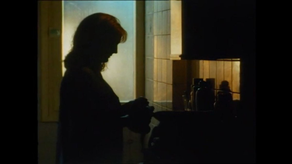TalkingPicsTV's tweet photo. Based on a 1979 true crime case...
๐ก๏ธ CRIME STORY (1992) 11:05pm #SuzannePacker #MichelleChadwick 'All Good Friends: The Case of the Handless Corpse' #TPTVsubtitles https://t.co/ZGT9NxglfL