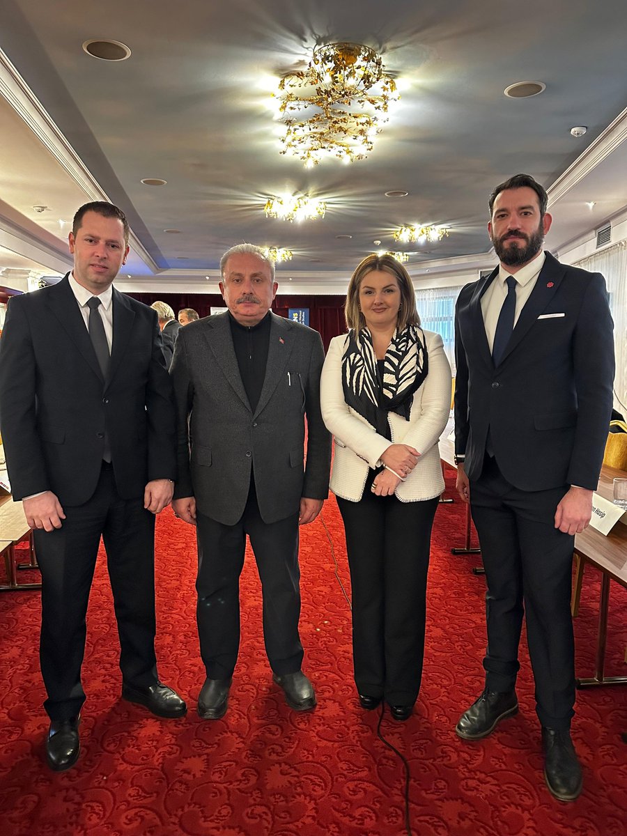 ertansimitci's tweet photo. Bugün, Türkiye Büyük Millet Meclisi önceki dönem Meclis Başkanı sayın @MustafaSentop ile birlikte Üsküp'te tanışma ve görüşme fırsatını bulduk.

Yakın ilgi ve alakalarından dolayı kendilerine teşekkür ediyoruz. https://t.co/KnaqkHiHFc