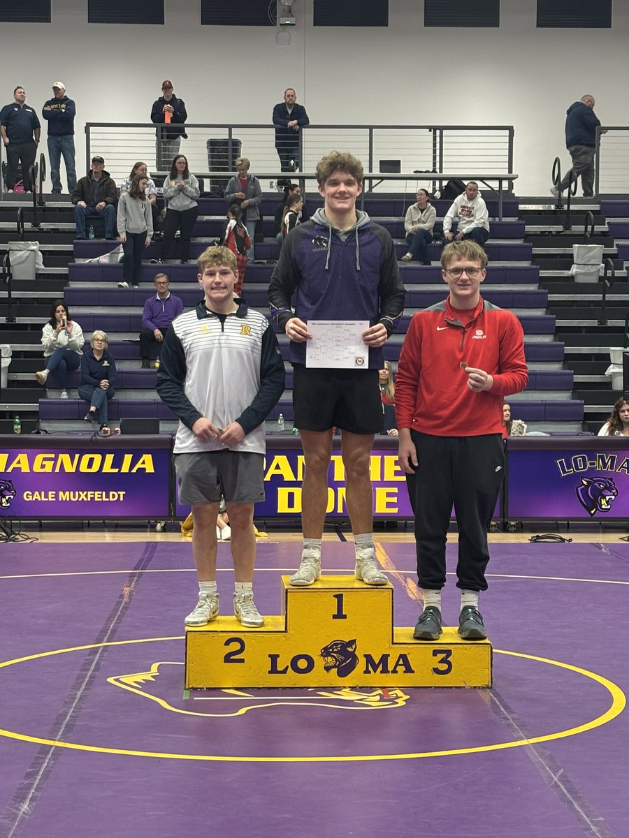 Wheeler_Wrestle's tweet photo. The Wheelers finished in 5th place in the WIC tournament with 106.5 points. With 7 wrestlers we were able to have 7 place winners in the top 4! 
Congrats to our medalist 
Leyton Elmquist 1st 
Jon Rasmussen 3rd
Clay VanAernam 3rd https://t.co/TmcMMw2Im2
