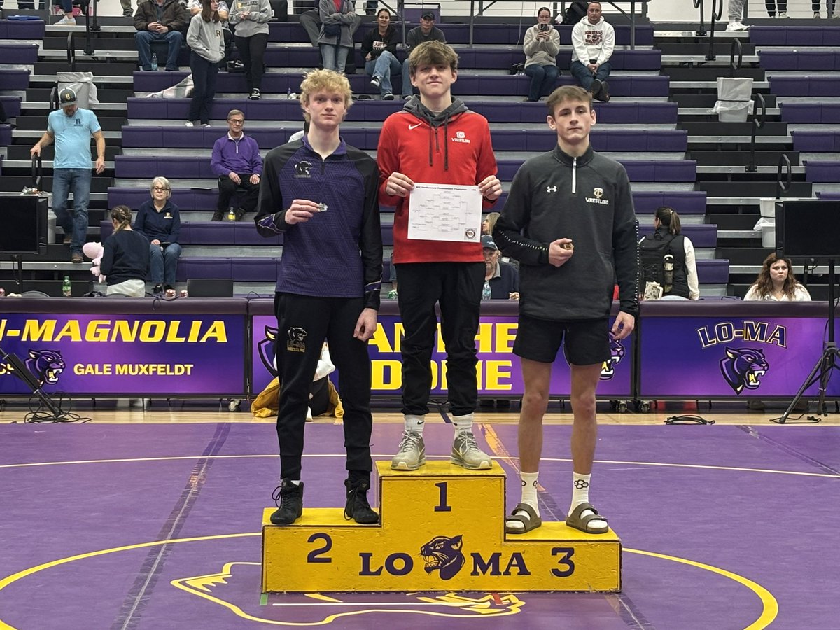 Wheeler_Wrestle's tweet photo. The Wheelers finished in 5th place in the WIC tournament with 106.5 points. With 7 wrestlers we were able to have 7 place winners in the top 4! 
Congrats to our medalist 
Leyton Elmquist 1st 
Jon Rasmussen 3rd
Clay VanAernam 3rd https://t.co/TmcMMw2Im2