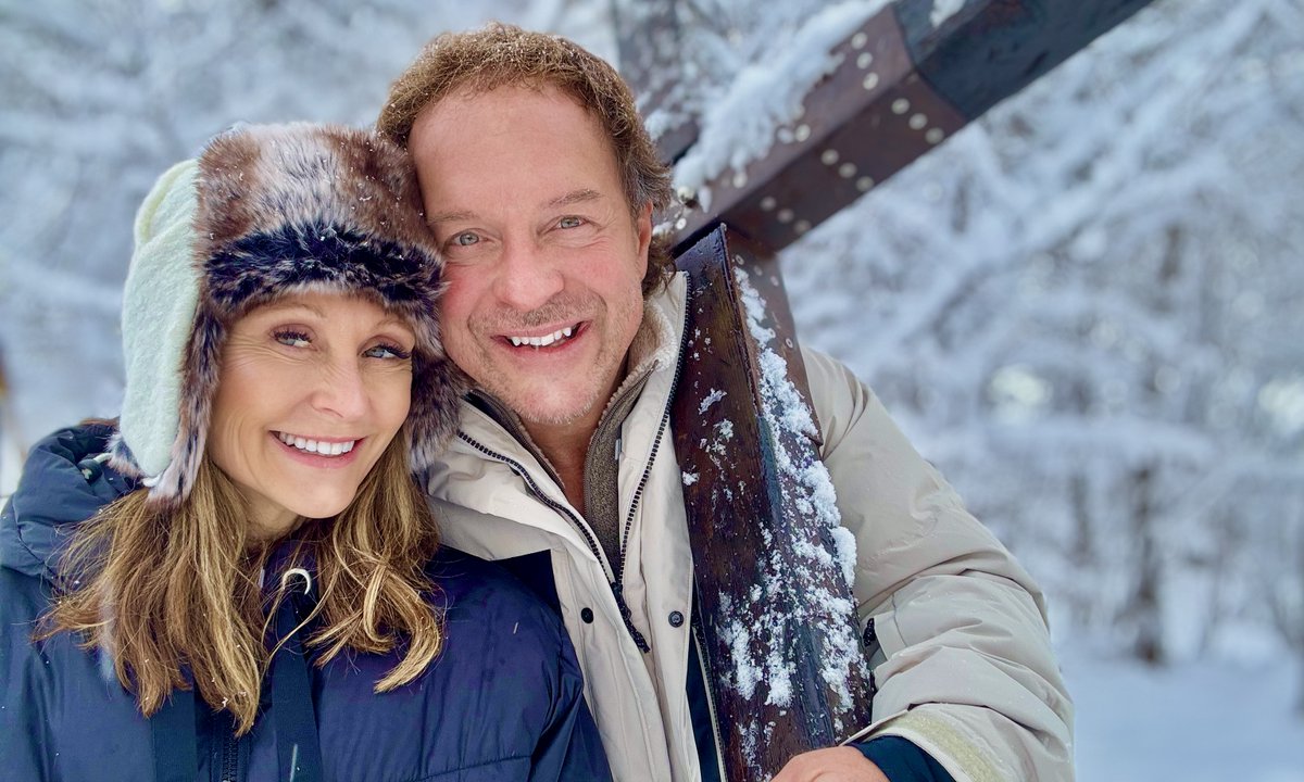 Merry Christmas, dear family &amp; friends! We pray your year has been overflowing with/ God’s beauty &amp; glory, and this season with childlike wonder as we celebrate Jesus. A year ago - double bypass! This year, w/ God's help, 15 nations w/ Jesus and the cross! Glory! 
Thank you for